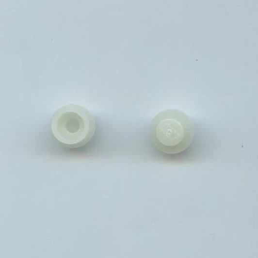 LEGO x 2 Glow in Dark Opaque Plate, Round 1 x 1 4073 - Image 1 of 1