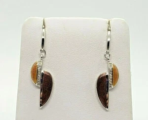 Pendientes de plata esterlina y esmalte marrón Freeform de Nicole Barr - Imagen 1 de 2