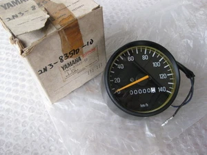 YAMAHA 100 DX100 YB100 SPEEDOMETER KM/H GENUINE NOS JAPAN - Imagen 1 de 1
