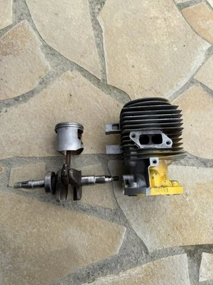 Cylindre Piston Vilebrequin Tronçonneuse McCulloch 2-10 - Photo 1/4