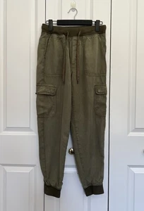 American Eagle Hose grün Cargo elastischer Bund Baggy Jogger Bein - Damengröße 2 - Bild 1 von 20
