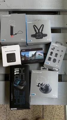 GoPro HERO 11 Black Action Kamera *neuwertig* mit viel Zubehör - Bild 1 von 4