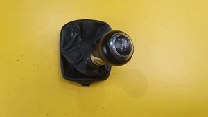 AUDI A1 8X 3 DOOR 1.4 TFSI 1.6 TDI 10-2014 5 SPEED GEAR KNOB & GAITER 8P086327A - Picture 1 of 5