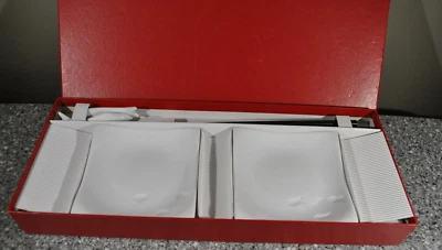 Conjunto de 2 pratos e pratos de molho para 2 caixas e barril de sushi para oito peças pauzinhos e descanso - Imagem 1 de 4