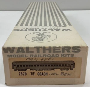 HO Walthers Sonderanfertigung Bausatz #7870 Boston & Maine 75" Reisebus 4582 B&M - Bild 1 von 10