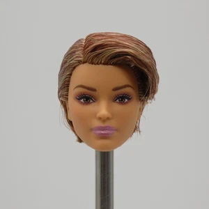 Barbie Victoria Face Doll Head Looks 22 Medium Light Skin Short Hair HRM14 2024 - Bild 1 von 9