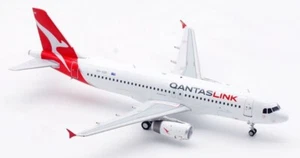 1:200 IF200 QantasLink Airbus A320-200 VH-VQR w/Stand - Picture 1 of 14