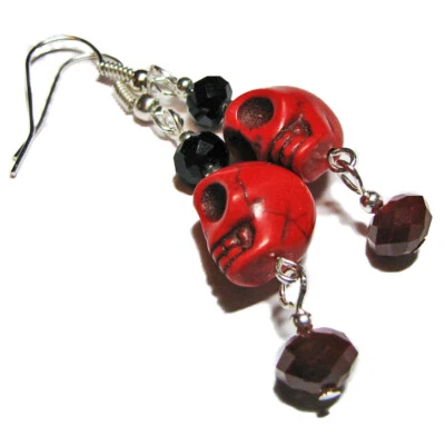 Pendientes de cuentas de calavera de Halloween de varios colores de SoniaMcD Foto 1 de 4