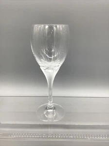 Copa de vino Mikasa cristal patrón “La Dame” aproximadamente 8” de alto - Imagen 1 de 16