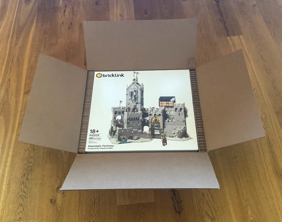 LEGO Bricklink 910029 Mountain Fortress Series 1 - BRAND NEW  - Image 1 of 4