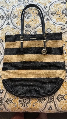Bolso de Mano Michael Kors Grande Quinn N/S Nuevo con Etiquetas Negro y Natural Foto 1 de 3