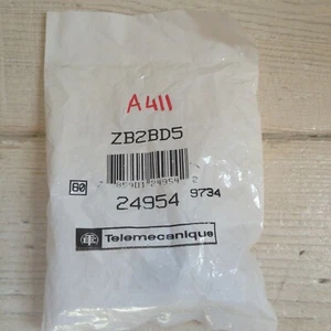 Telemecanique (Schneider) switch ZB2BD5, 3 position, NEW Bagged - Picture 1 of 4