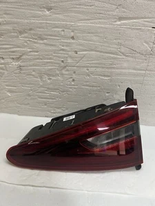 STOP FANALE FANALINO POSTERIORE PORTELLONE INT DX ALFA ROMEO STELVIO 2020 - Foto 1 di 3