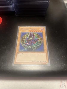 Dunkler Magier Dark Magician 2010 Duelist League Blue GERMAN DL11-DE001 Yugioh - Picture 1 of 5