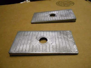 Pair of Aluminum 2.5' Angle Leaf Spring Shims for Mopar Ford Chevy GM Pinion  - Picture 1 of 1