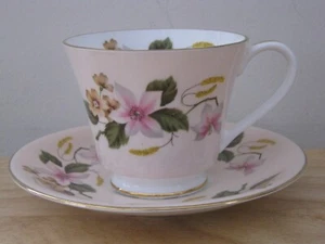 Juego de tazas de té y platillos Aynsley Bone China 2745 con flores - Imagen 1 de 12