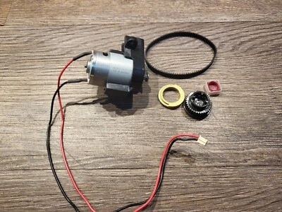 Eureka Groove NER300 Robot Vacuum Cleaner - Roller Brush Motor Assembly w/ Belt - Image 1 of 2
