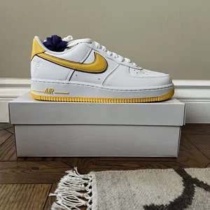Kobe Bryant NIKE Air Force 1 Low Retro QS Lakers Home FZ1151-100 Men’s Size 11.5 - Picture 1 of 7