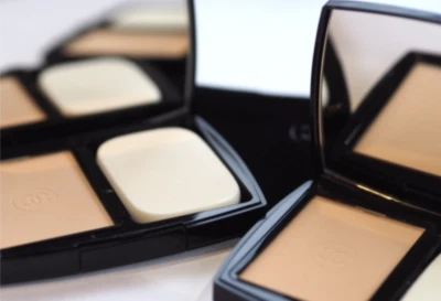 Chanel Double Perfection Lumiere Flawless Sunscreen Powder Makeup U CHOOSE, RARE - Image 1 of 2