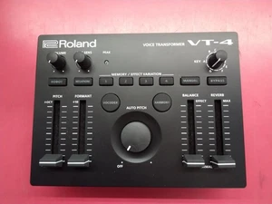Roland VT-4 Voice Transformer AIRA Effect Processor - Picture 1 of 3