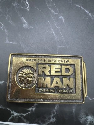 Red Man Chewing Tobacco Promo Belt Buckle Solid Brass Vintage 1980s BTS - Imagem 1 de 4