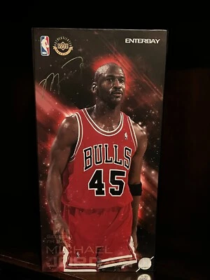 Enterbay Michael Jordan 1/6 scale Chicago Bulls Red Jersey #45 He's Back Limited - Image 1 of 2