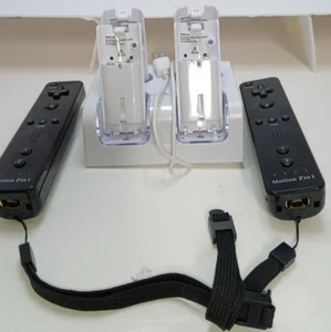 Dual Charging for Wii U Remote Charger Dock Station w/ 4 Pcs 2800mAh Batteries - Picture 1 of 6