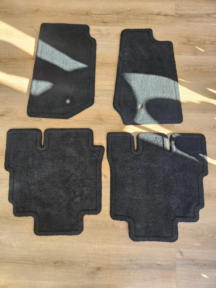 2014 15 16 17 Jeep Wrangler 4-Door OEM Black Carpet Floor Mats Set of 4 WOW - Image 1 of 1
