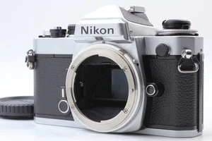 Cuerpo de cámara fotográfica Nikon FE 35 mm SLR plateada [COMO NUEVA] Meter Works de JAPÓN - Imagen 1 de 11
