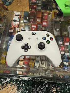 Controller Wireless per Microsoft Xbox One- Bianco Originale E Funzionante - Picture 1 of 3
