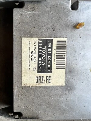 Computadora Toyota Tacoma PreRunner 2000 2,7 L ECU 89661-04590 Foto 1 de 2