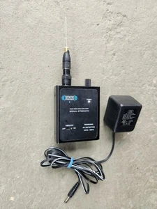 Detector personal de RF DD2020 1 MHz - 6 GHz con cargador de CA - Imagen 1 de 6