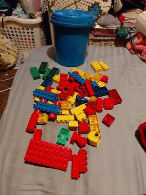 Vintage TYCO Super Blocks Pre-School Bucket Train People 62Pieces W/bucket - Image 1 of 4