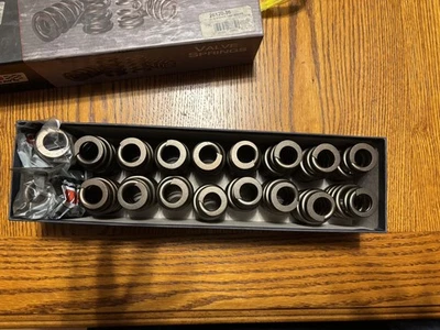 Muelles de válvula Comp Cams 26120-16 1,445 D.O. 130 lbs./pulg. Foto 1 de 4