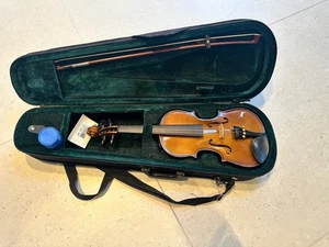 Brand New Cremona SV-130 Violin Outfit with Case and Bow - 1/4 Size - Picture 1 of 4