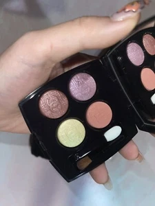Chanel eyeshadow 68 Delices Les 4 Ombres - Picture 1 of 5