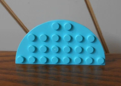 MEDIUM AZURE 4x8 8x4 plate, half circle, round, genuine LEGO spare part 22888 - Image 1 of 3