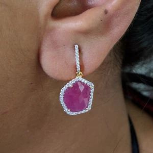 Pendientes de piedras preciosas de rubí pavé de diamantes de oro de 14 quilat... - Imagen 1 de 5