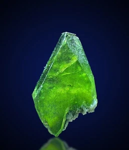 Cristal de Titanita Var Esfena Verde Exuberante Natural, Gemas Grado Titanita Verde - Imagen 1 de 9