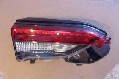 2019 2020 2021 TOYOTA RAV4 LEFT TAILLIGHT TAILGATE MOUNT OEM NICE - Изображение 1 из 2