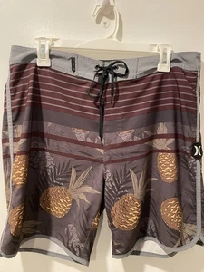 Hurley Herren 32 - grau burgund - Badeanzug Badehose - Bild 1 von 7