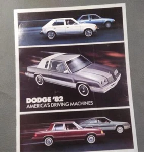 Dodge Line Car 1982 folleto de ventas Omni 400 Stanza Colt Challenger CB55 - Imagen 1 de 5