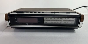 Vintage General Electric GE 7-4633D Alarm Clock : AM/FM Radio Wood Grain Tested - Picture 1 of 9