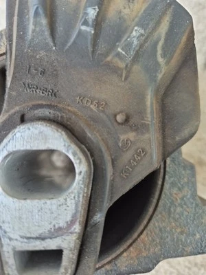 Mazda Cx5 2013 2.2 Skyactiv-D Gearbox Mount Bracket KD62K1442 - Image 1 of 3