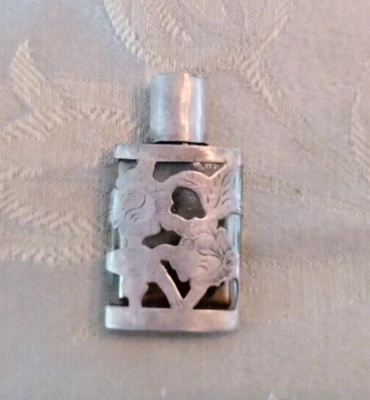 BOTELLA DE PERFUME AMERICANA RARA DECO PLATA ESTERLINA SOBRE VIDRIO PRINCIPIOS DEL SIGLO XX  Foto 1 de 4