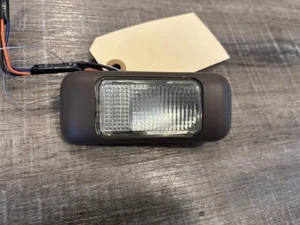 Cadillac SDV DTS DHS 2000-2005 techo delantero interior luz de techo malva derecha - Imagen 1 de 3