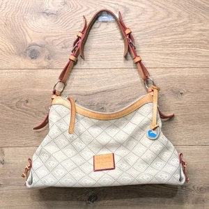 Dooney & Bourke Shoulder Bag East West Slouch Beige Monogram Canvas Leather - Picture 1 of 18