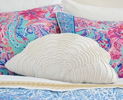Pottery Barn Teen LILLY PULITZER Woven White Seashell Pillow Raffia MSRP $79 - Image 1 of 4
