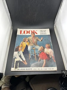 LOOK Magazine – December 1, 1953 – Perry Como - Picture 1 of 6