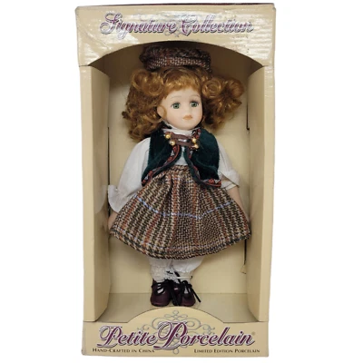 Muñeca Pequeña Porcelana Barbara Lee Gales 8" Muñecas del Mundo Colección Shanon Foto 1 de 4